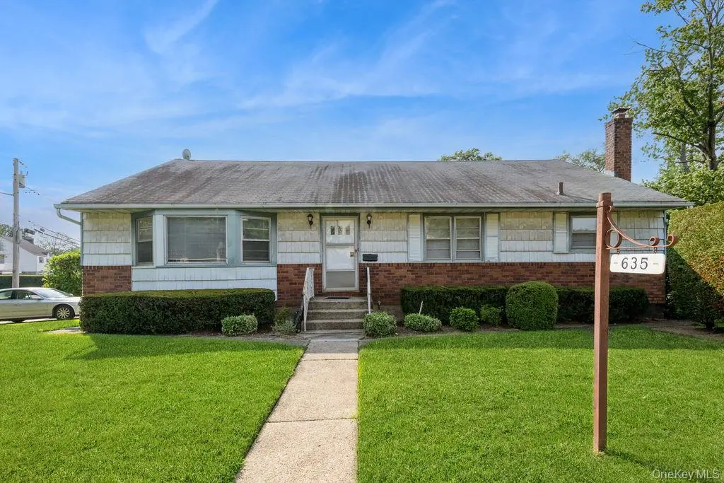 635 Hempstead AVE, West Hempstead, NY 11552
