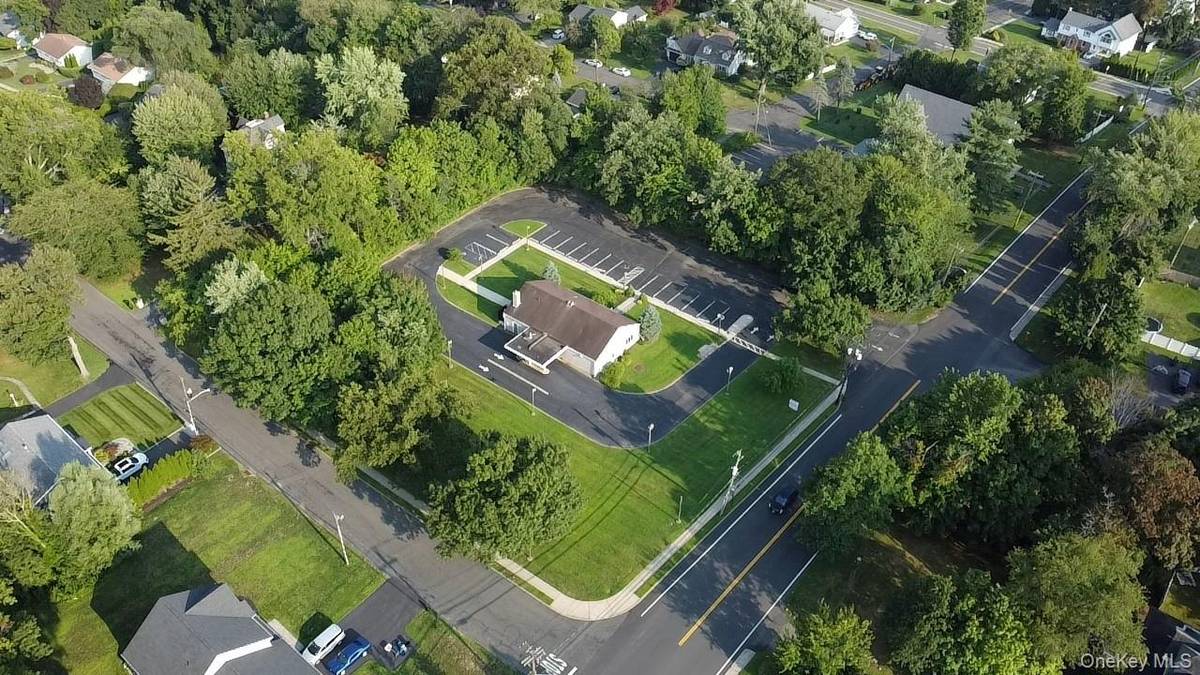 230 N Middletown RD, Pearl River, NY 10965