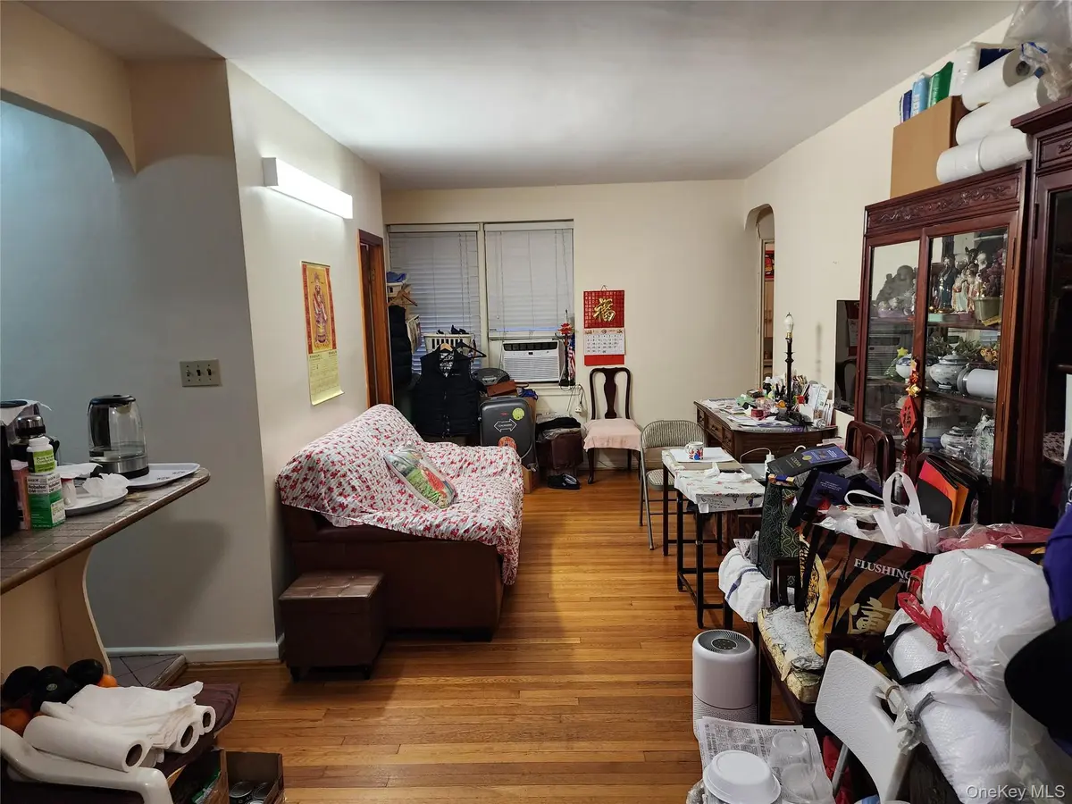 12325 82nd AVE #2T, Kew Gardens, NY 11415
