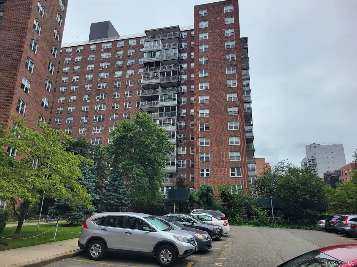138-10 Franklin AVE #5H, Flushing, NY 11355