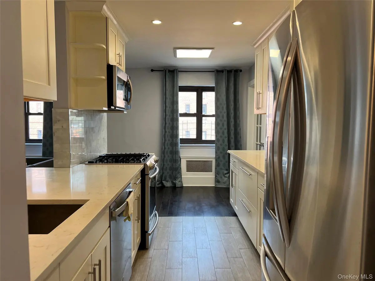 57-10 Junction BLVD #5C, Elmhurst, NY 11373