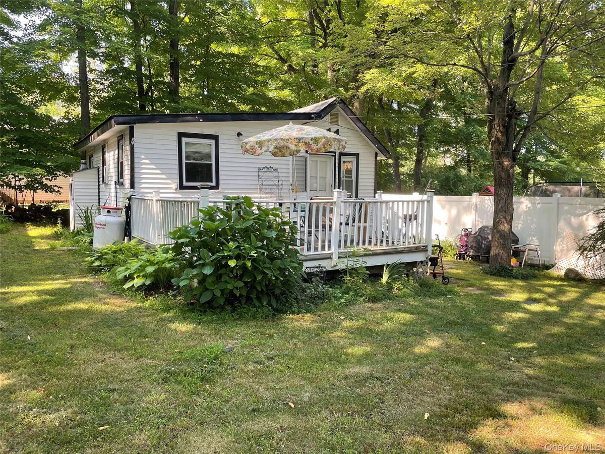 3155 Lexington AVE #14, Mohegan Lake, NY 10567