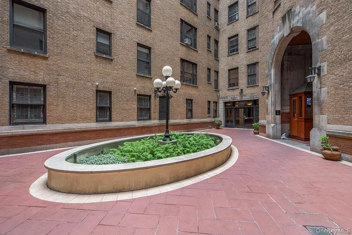 800 Riverside DR #1G, New York (manhattan), NY 10032