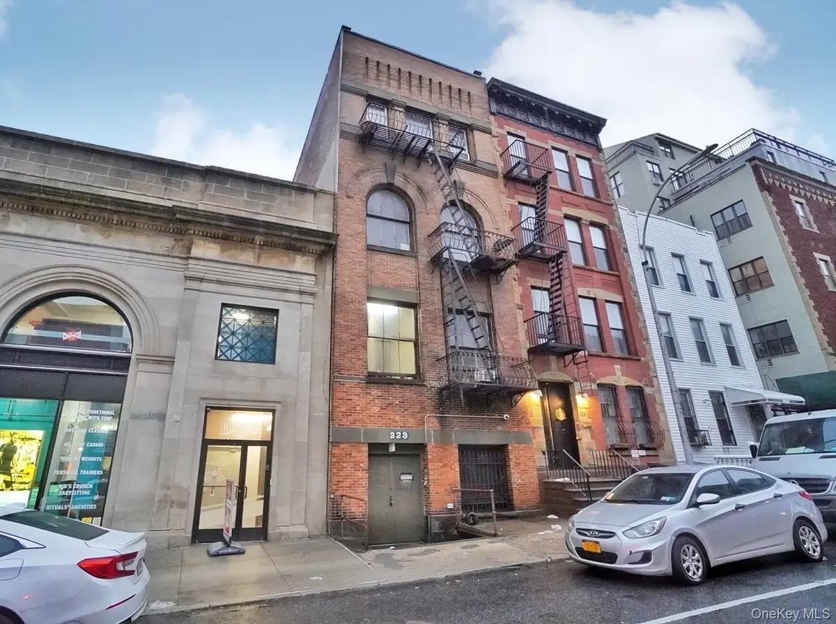 223 15th ST, Brooklyn, NY 11215