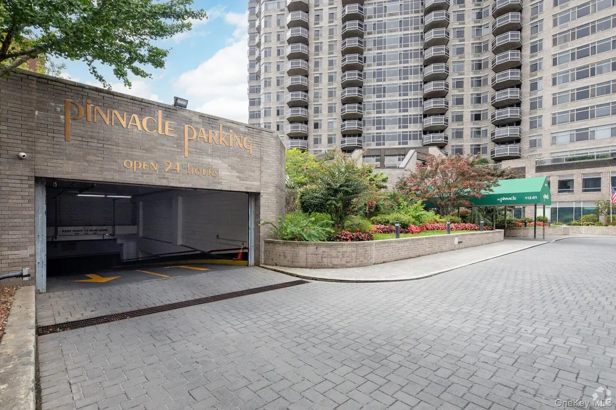112-01 Queens BLVD #10D, Forest Hills, NY 11375