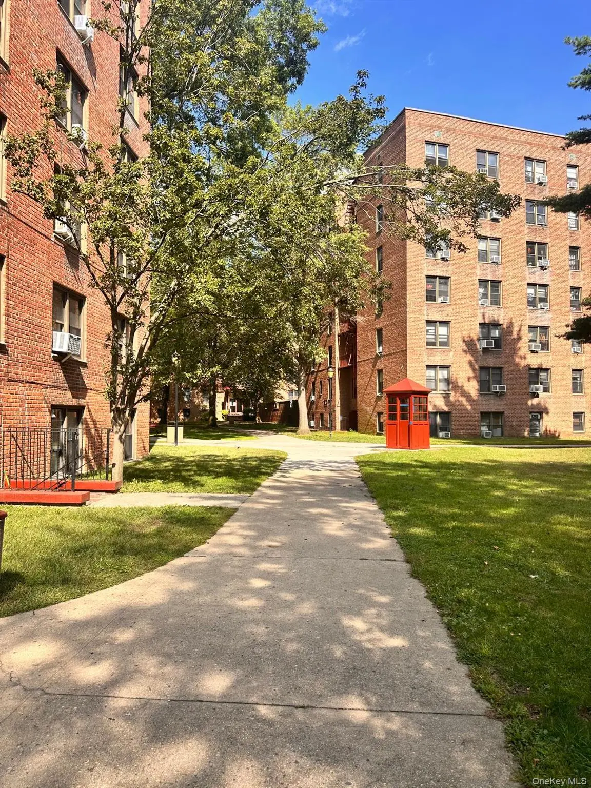 150-11 72nd RD #6F, Flushing, NY 11367