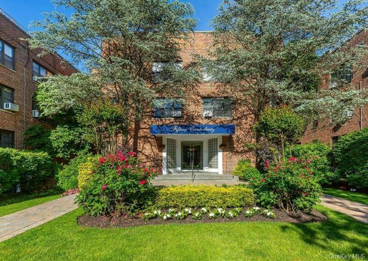 15 Canterbury RD #D13, Great Neck, NY 11021