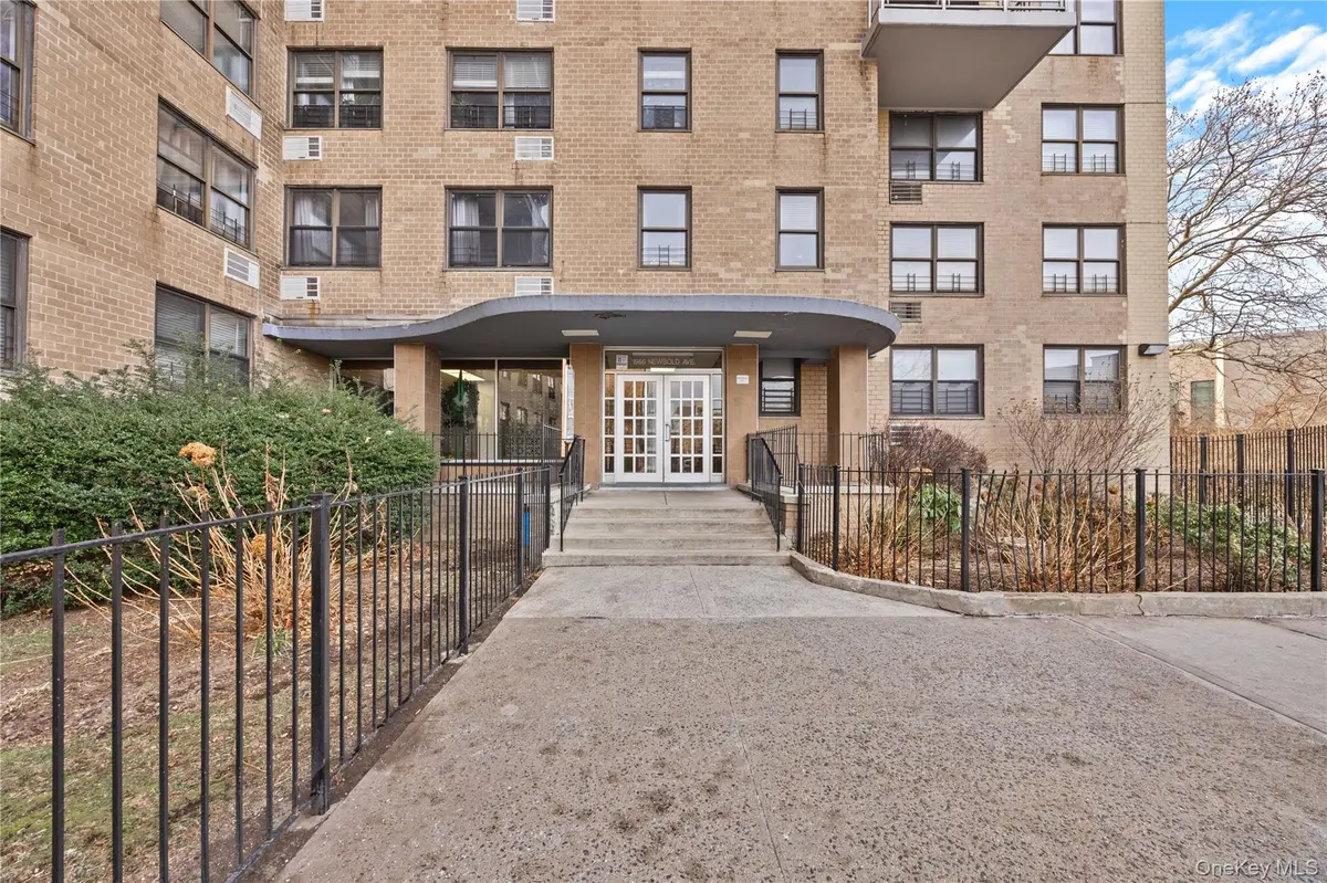 1966 Newbold AVE #108, Bronx, NY 10472