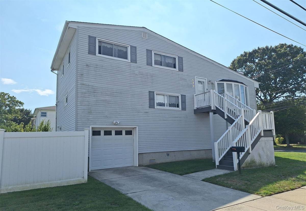 173 Cedar ST, Freeport, NY 11520