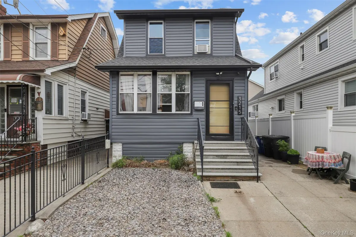 3215 Randall AVE, Bronx, NY 10465