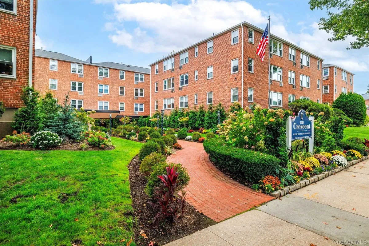 280 Atlantic AVE #140, East Rockaway, NY 11518