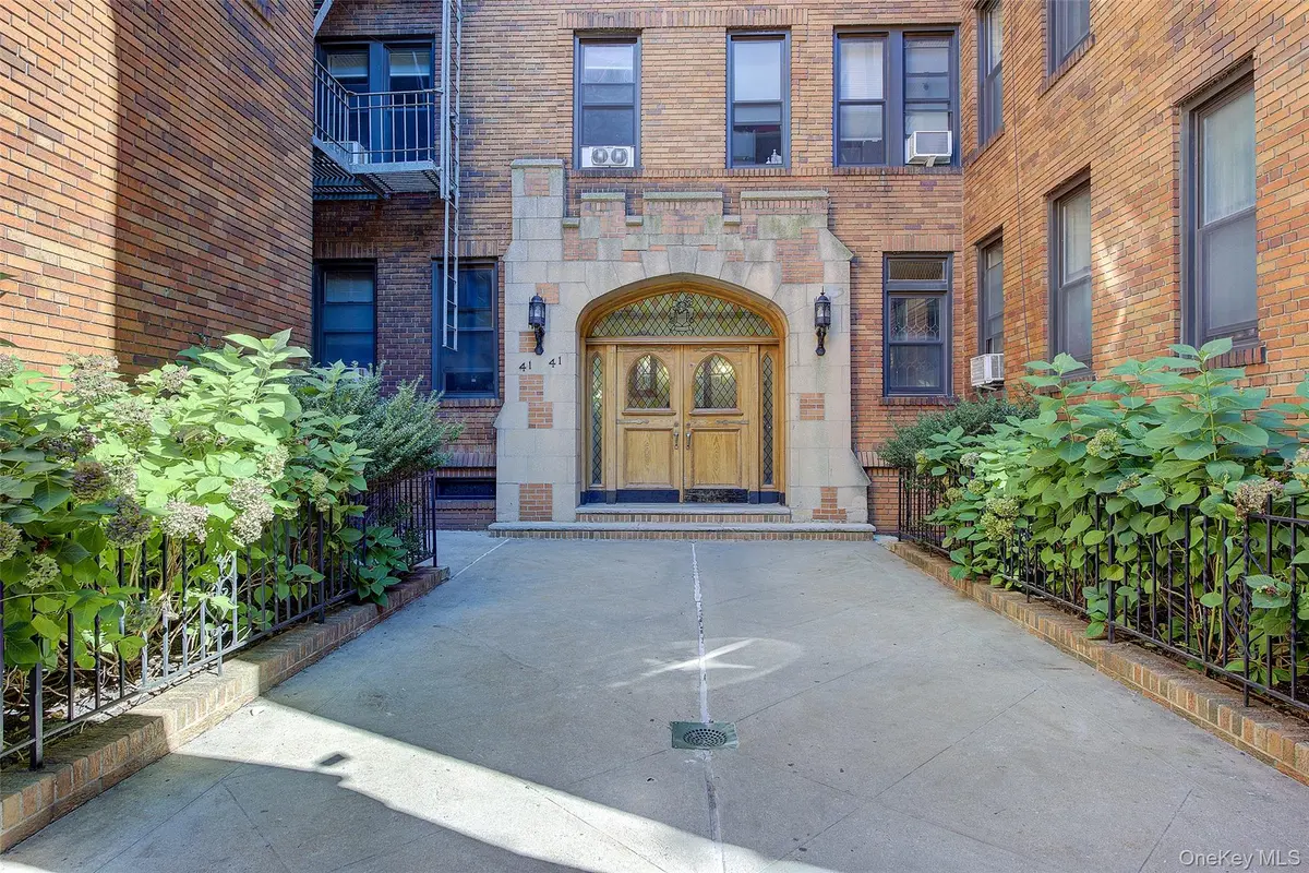 41-41 41 ST #1G, Sunnyside, NY 11104