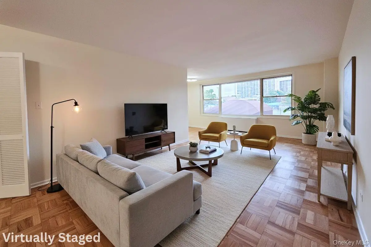 212-30 23rd Ave #1H, Bayside, NY 11360