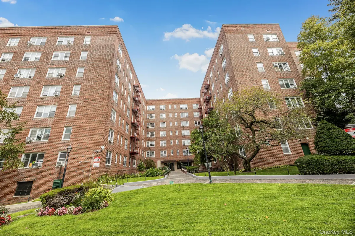 480 Riverdale AVE #7L, Yonkers, NY 10705