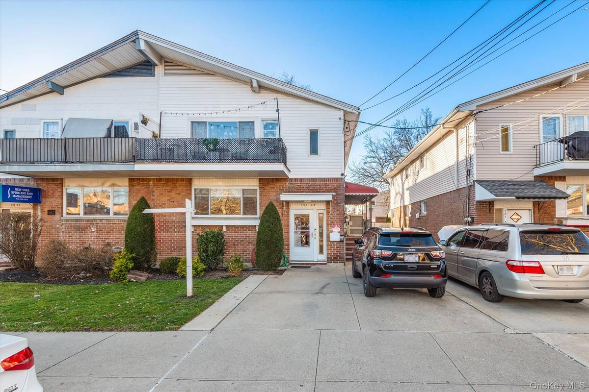 151-42 82nd ST, Howard Beach, NY 11414
