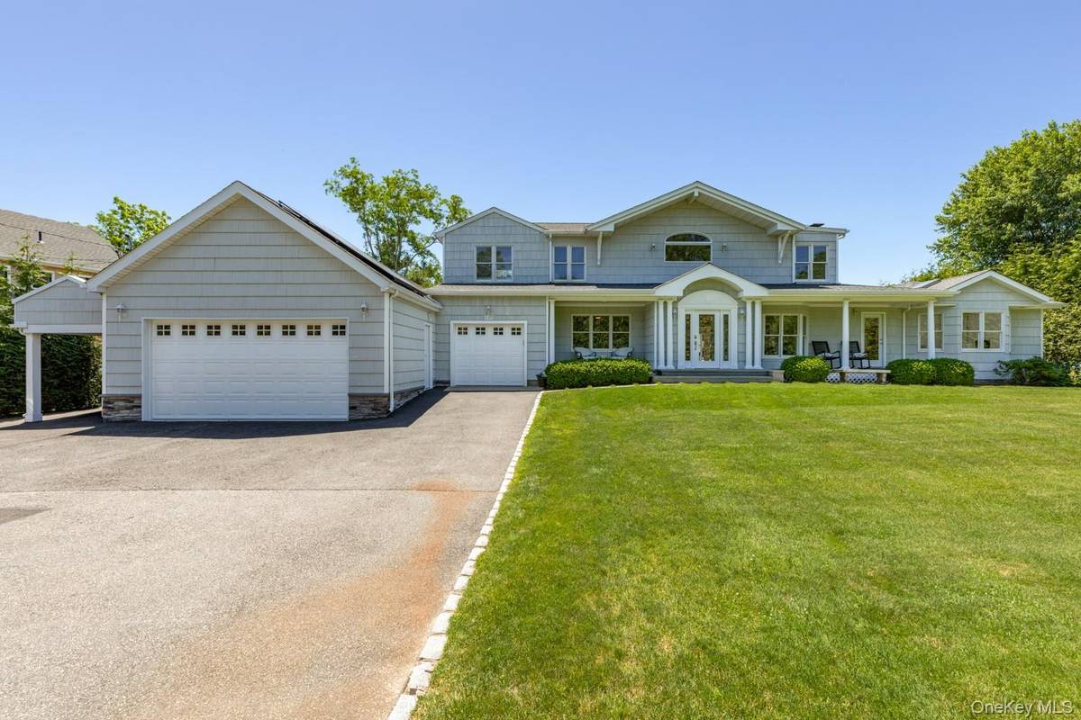 137 South RD, Westhampton, NY 11977