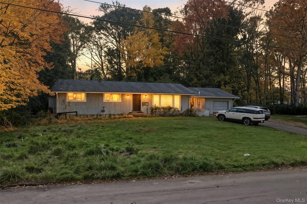 20 Amsterdam AVE, Monsey, NY 10952
