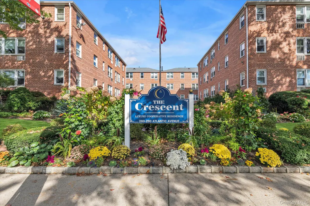 290 Atlantic AVE #211, East Rockaway, NY 11518