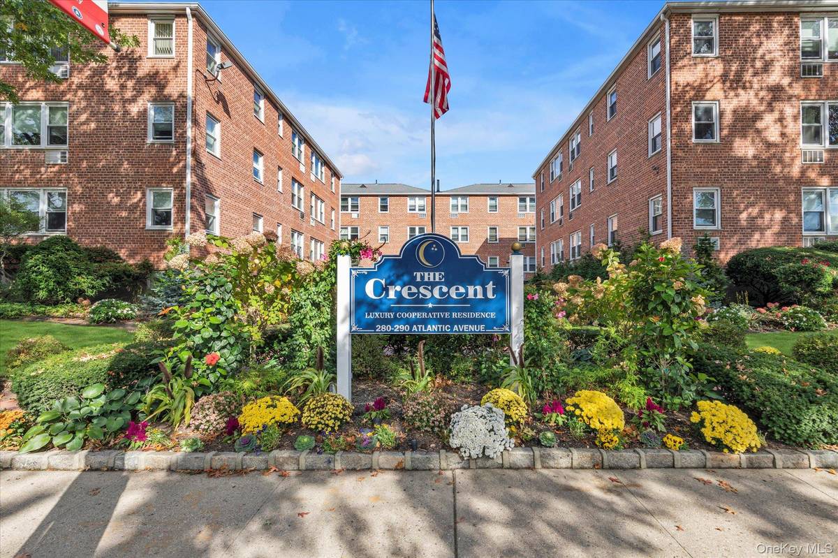 290 Atlantic AVE #211, East Rockaway, NY 11518
