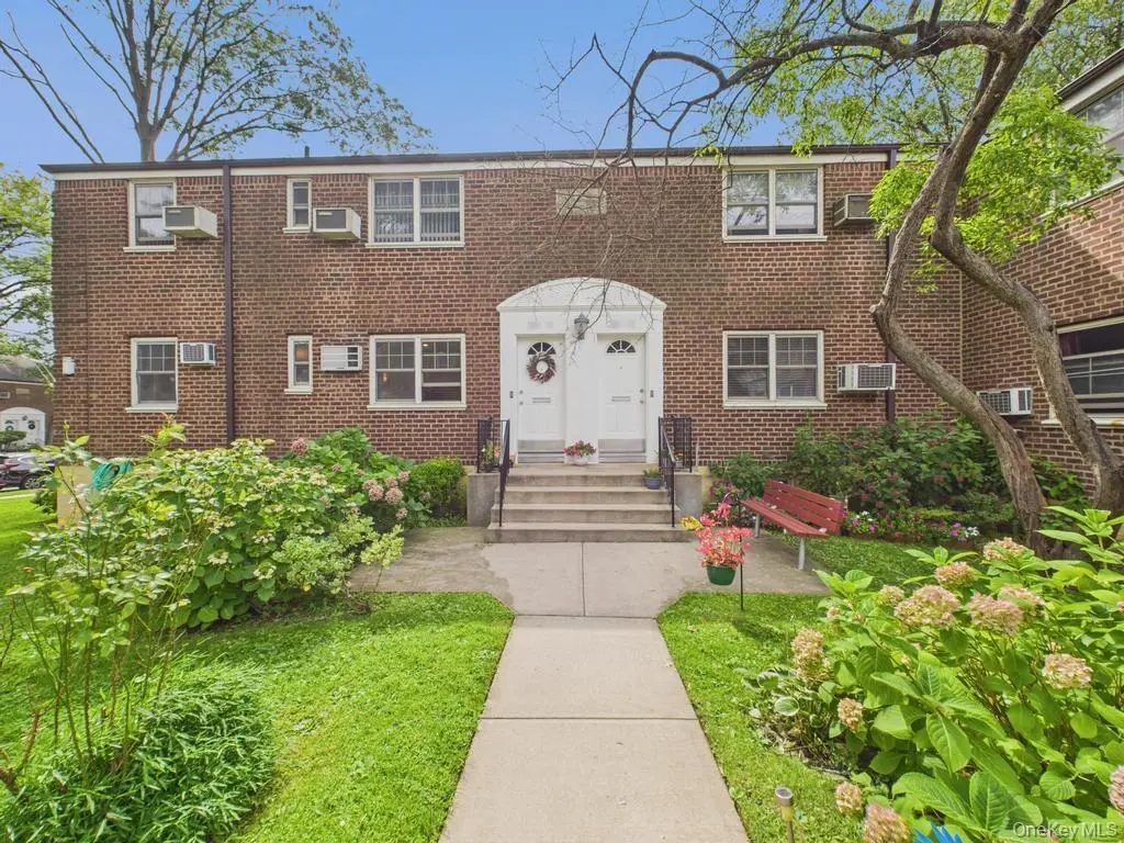 251-11 60th Ave #1, Little Neck, NY 11362