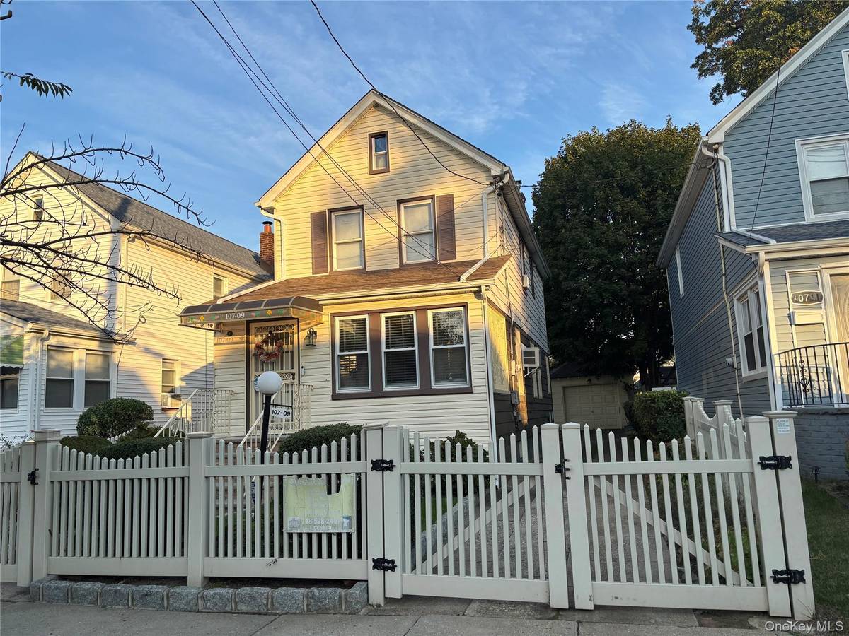 107-09 221st ST, Queens Village, NY 11429