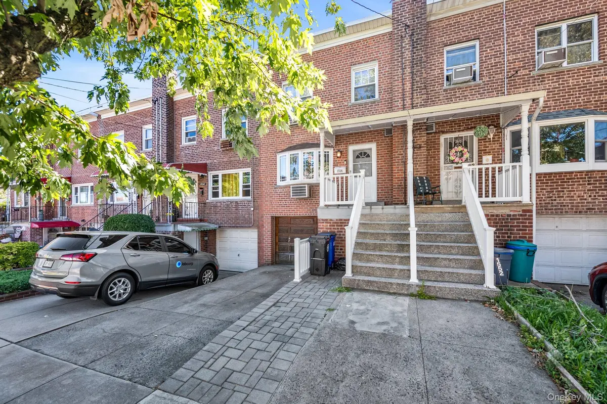 1554 McDonald ST, Bronx, NY 10461