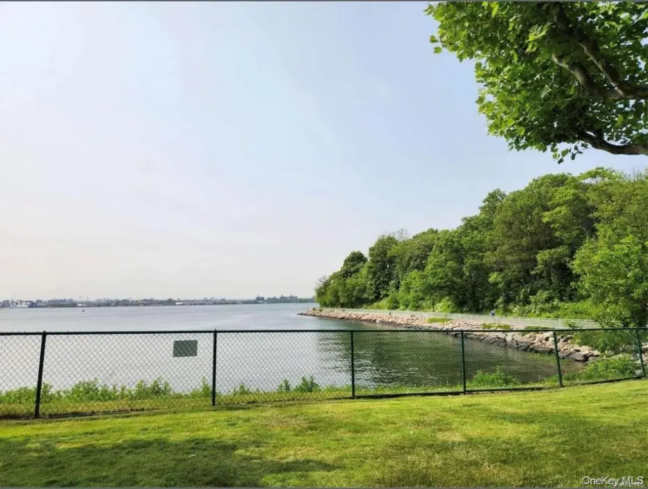 512 115th ST #512D, College Point, NY 11356