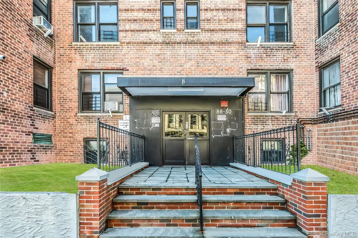 88-30 182 ST #4D, Hollis, NY 11423