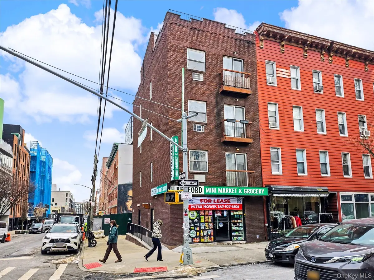 127 Bedford AVE, Brooklyn, NY 11211
