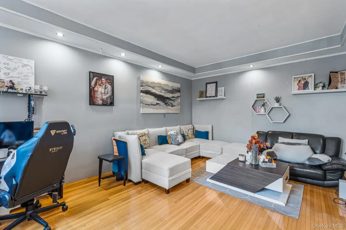 45 Kew Gardens RD #4A, Kew Gardens, NY 11415