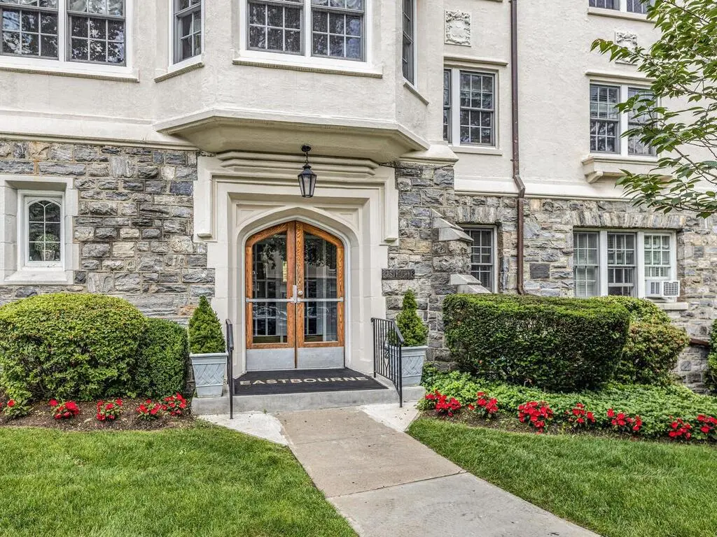 1 Eastbourne #5B, Bronxville, NY 10708