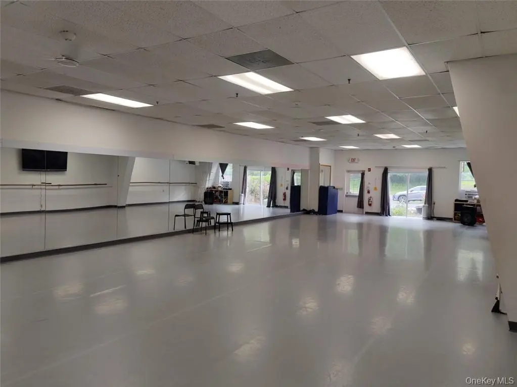 7578 N Broadway, Red Hook, NY 12571