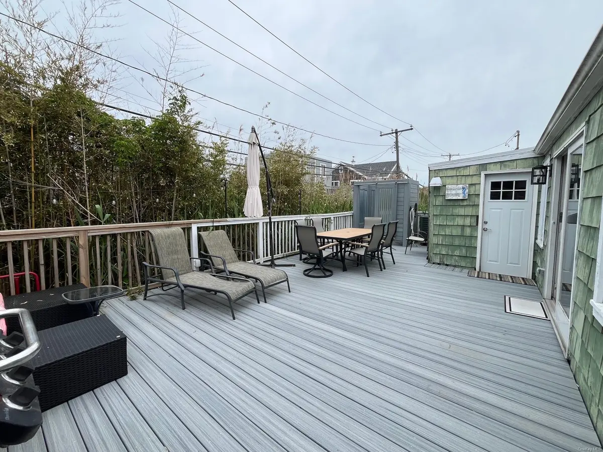 804 Evergreen WALK, Ocean Beach, NY 11770