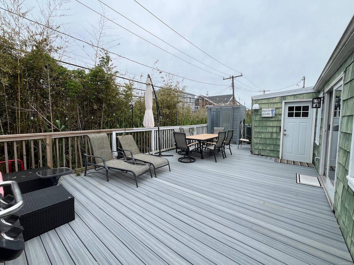 804 Evergreen WALK, Ocean Beach, NY 11770