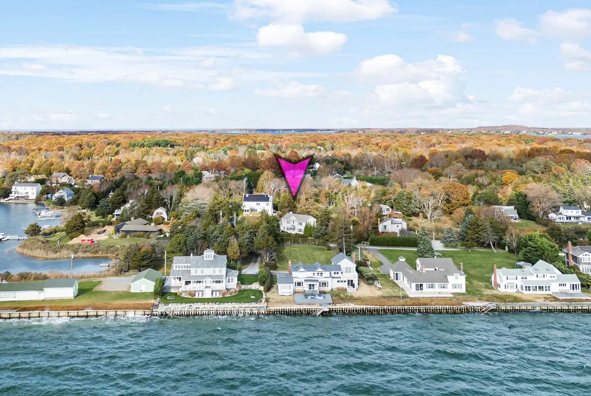 355 Midway RD, Southold, NY 11971