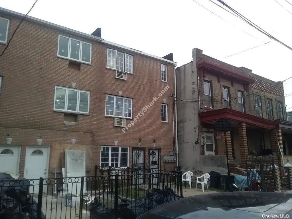 584 Hinsdale ST, Brooklyn, NY 11207