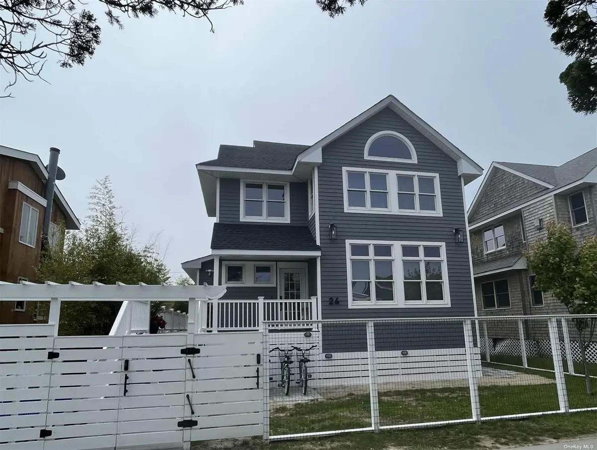 24 Bungalow WALK, Ocean Beach, NY 11770