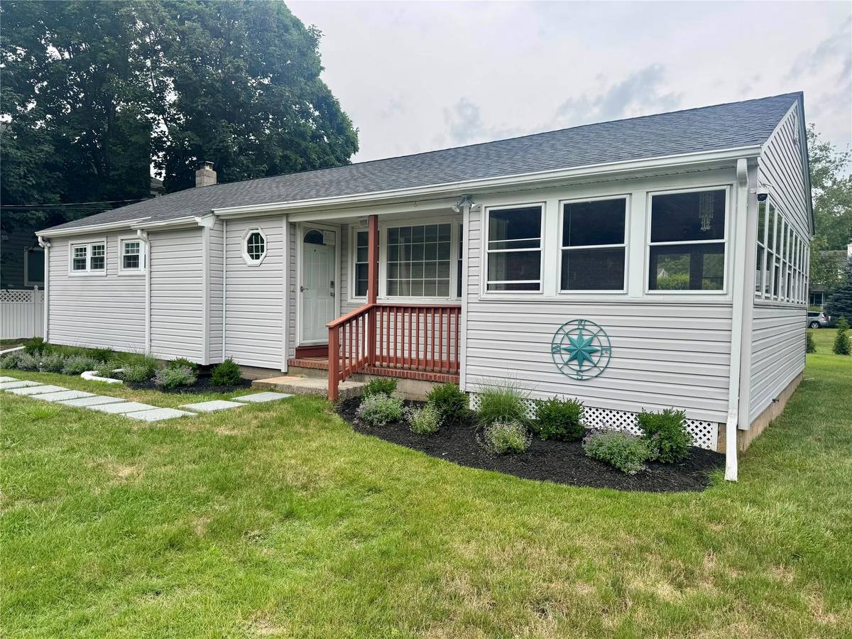 220 Fiddler LN, Greenport, NY 11944