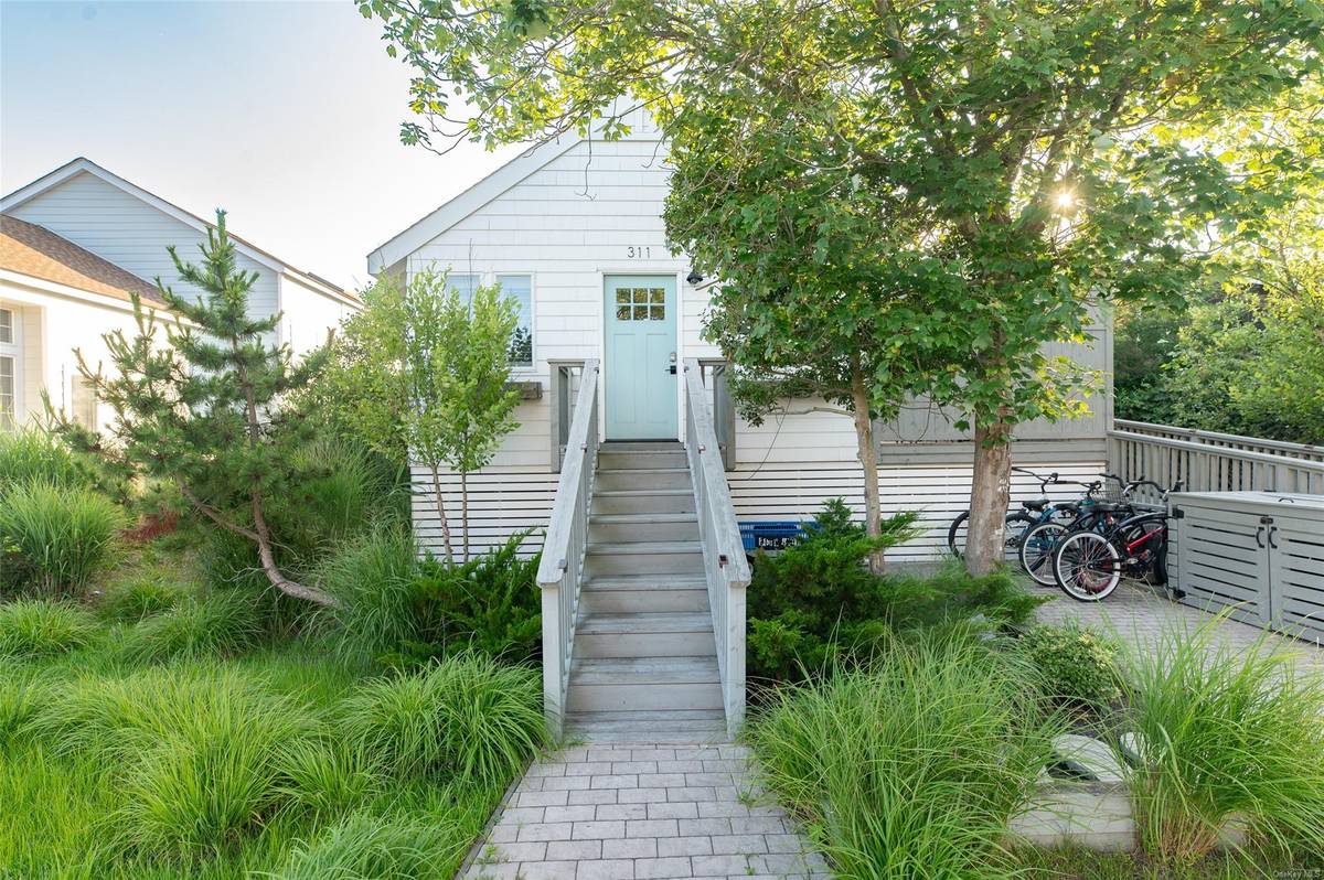 311 Wilmot RD, Ocean Beach, NY 11770