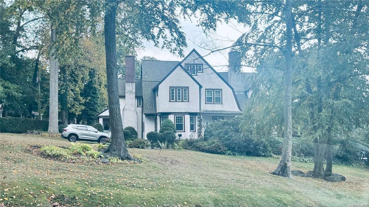 140 Walworth AVE, White Plains, NY 10606