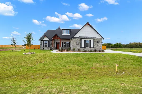 11151 Golden Eagle Ave, Salado, TX 76571
