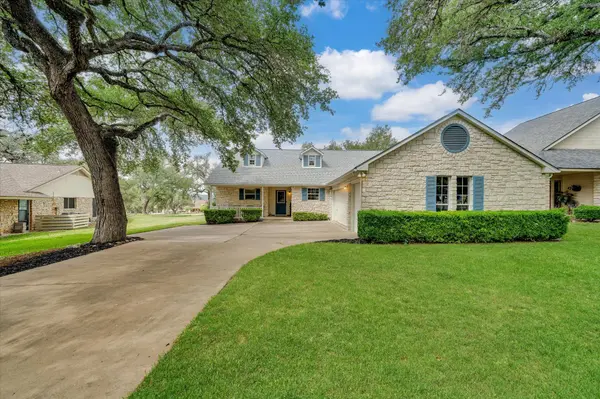 42 BROOKHOLLOW DR, Wimberley, TX 78676