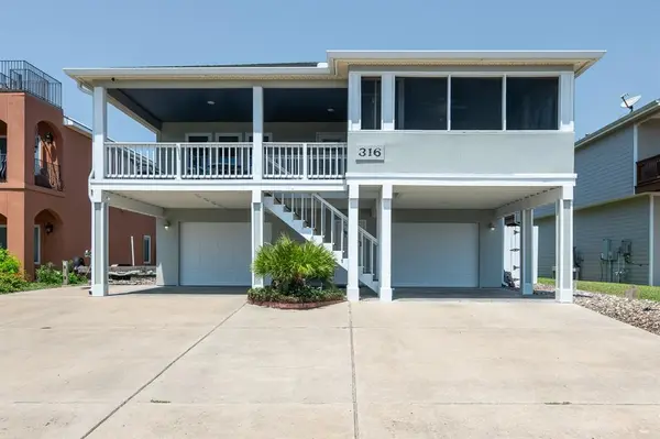 316 Bayview DR,  City By The Sea,  TX 78336