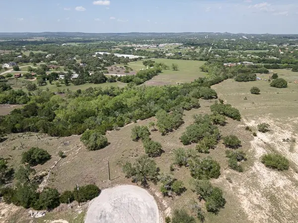 123 El Nopal DR,  Blanco,  TX 78606