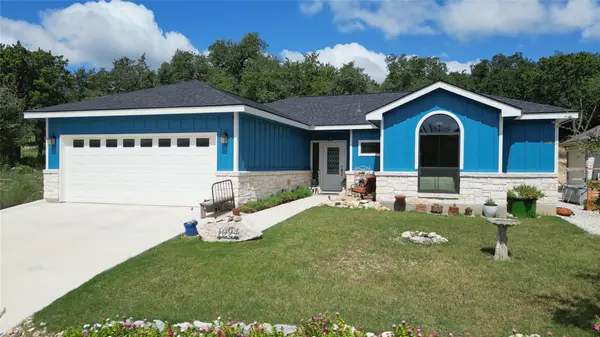 1094 Whispering Hills DR, Canyon Lake, TX 78133