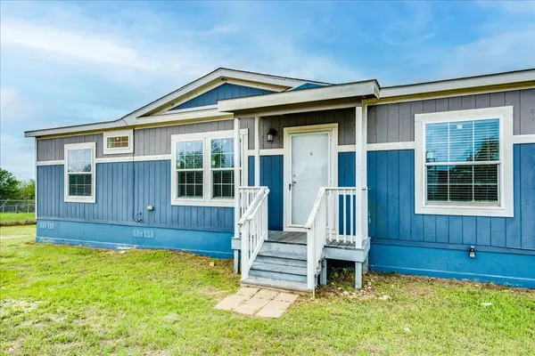 1098 Engelke RD, Buda, TX 78640
