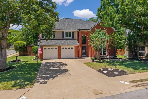 1910 Springwater DR, Round Rock, TX 78681