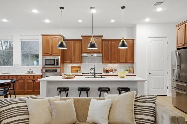 105 Edinburgh Isle CT, Lakeway, TX 78738