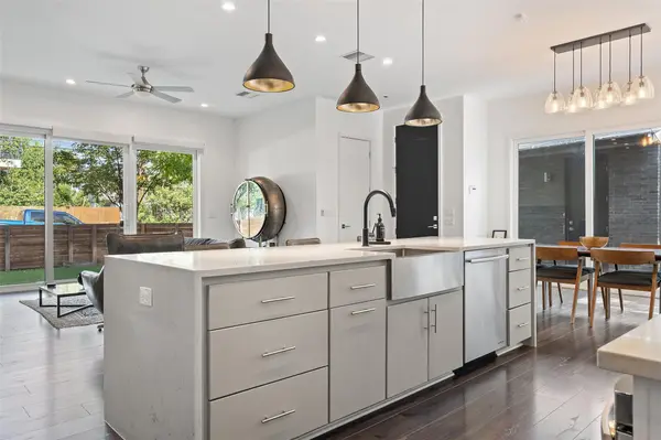 2905 S 4th ST,  Austin,  TX 78704