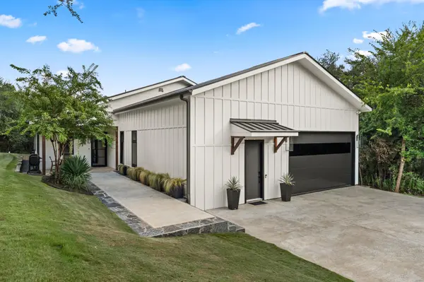 1501 E Lakeland DR, Austin, TX 78732